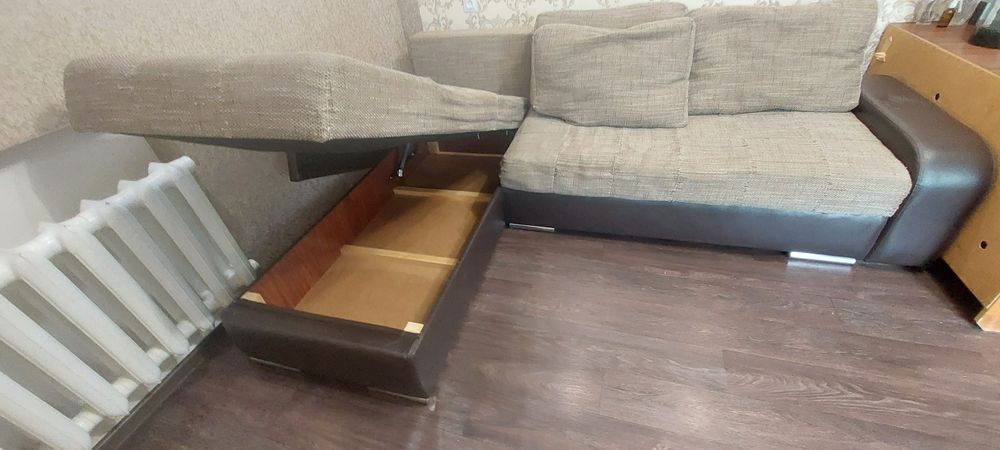 Диван кутовий розкладний