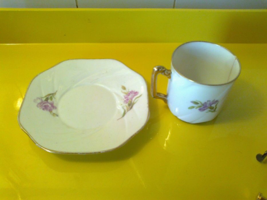 Chávenas café antigas Vista Alegre e Pillvuyt Foêc restauro porcelana