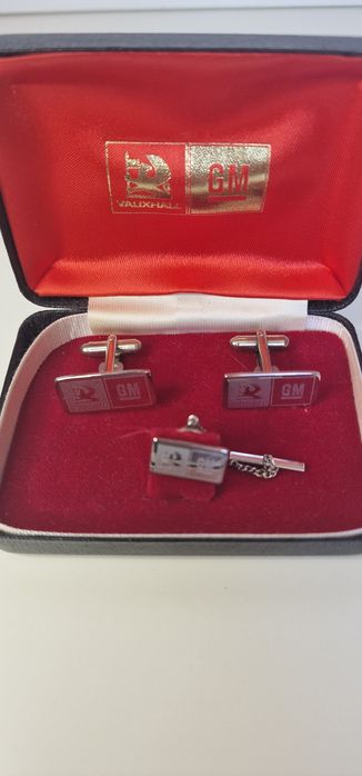 Vauxhall GM Spinki do mankietów Vintage 
Spinki do mankietów i pin do