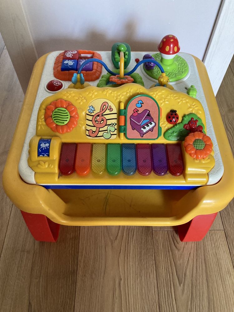 Stolik edukacyjny CHICCO