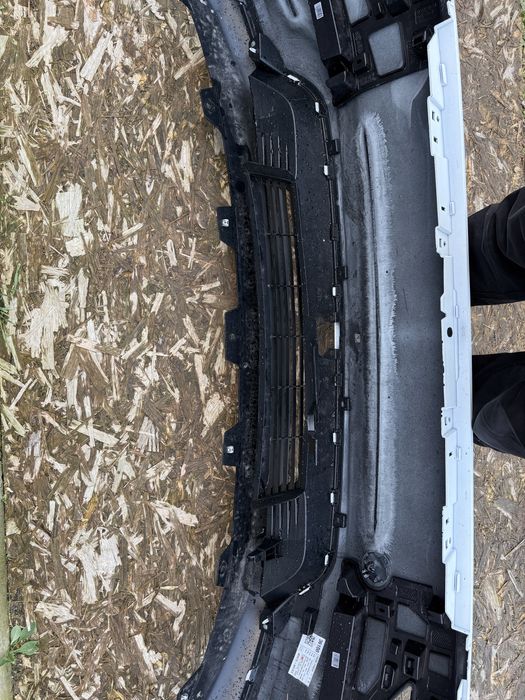 Бампер передній Tesla Y model MY Juniper 2025 передний