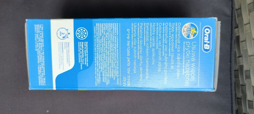 Szczoteczka Oral B Cross Action ze stacją akumulatorową