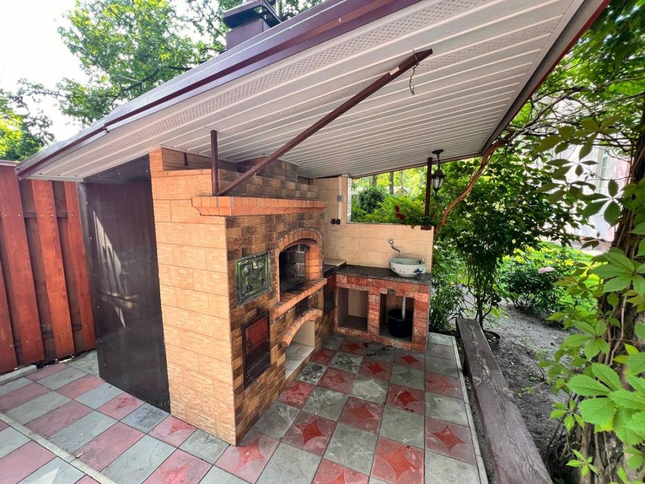 Продається неймовірний будинок неподалік від Центрального парку!