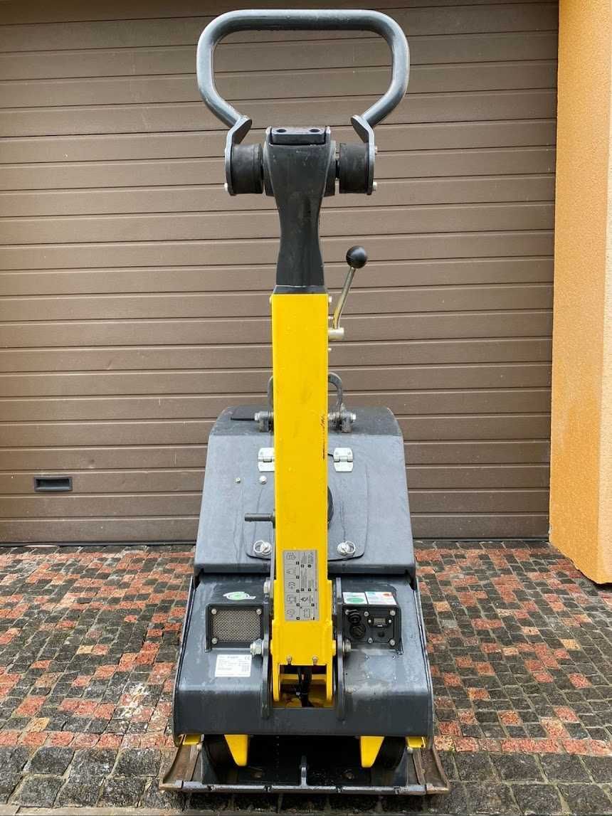 Реверсивна віброплита BOMAG BPR 70/70 D 2022 року - потужна та надійна