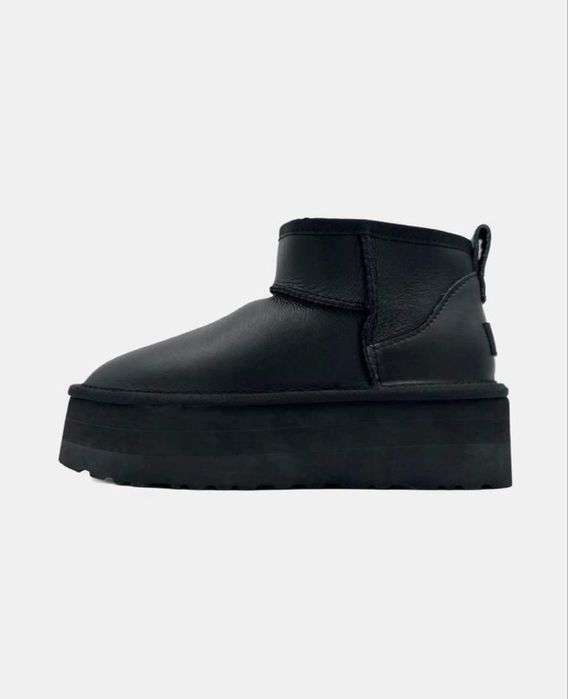 Шкіряні жіночі чорні уггі з хутром ugg Ultra  Black Platform Leather