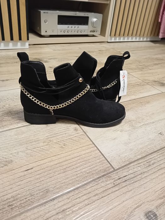 Nowe z metką botki damskie śliczne 40