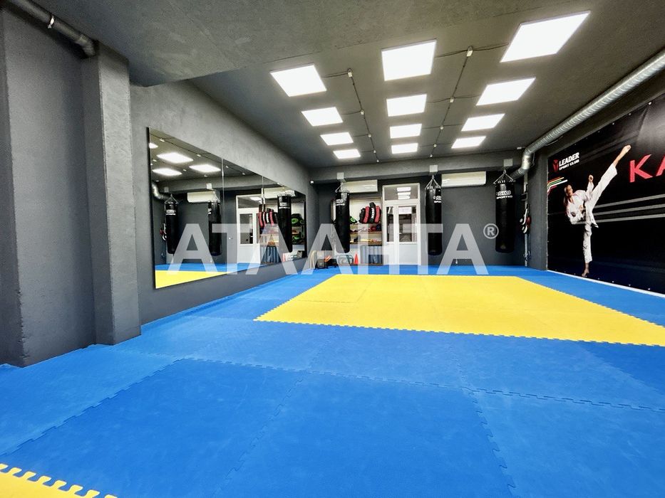 Діючий спорт клуб в новобудові!