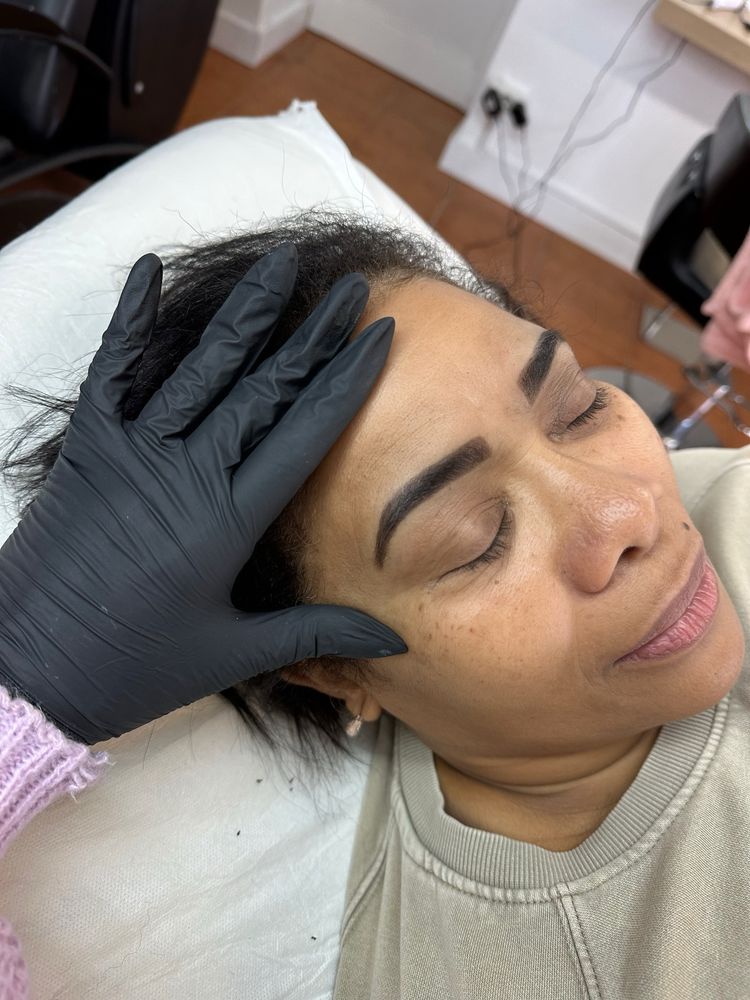 Design de Sobrancelhas, Henna, Brow Lamination e Pestanas