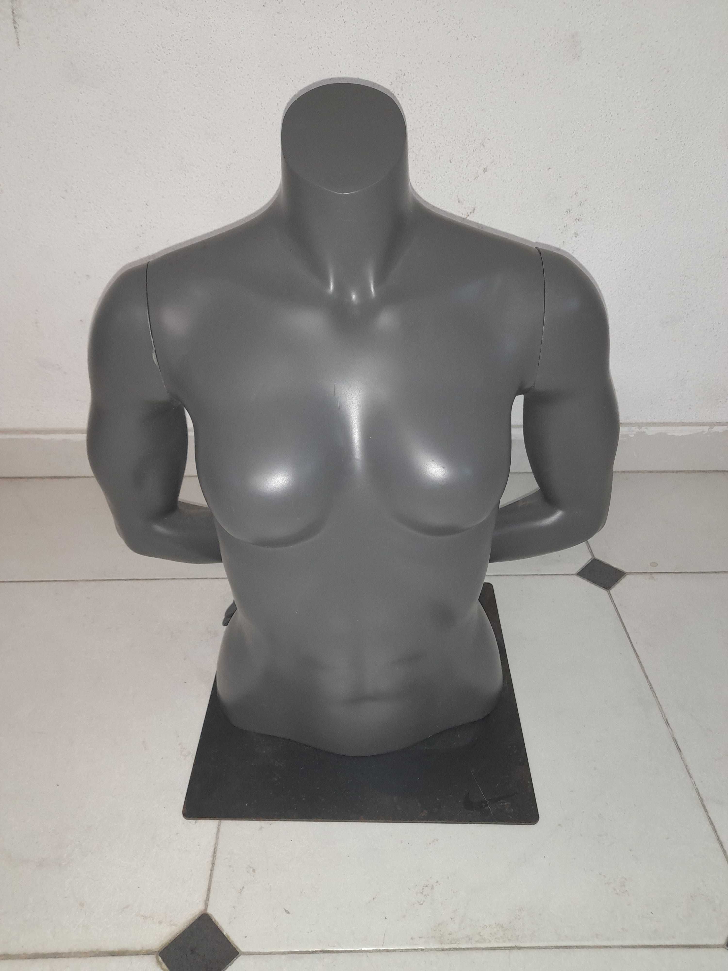 Manequim mulher com base para mesa