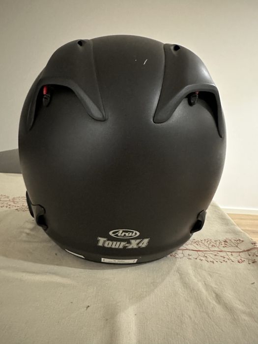 Capacete ARAI Tour X4 com CARDO