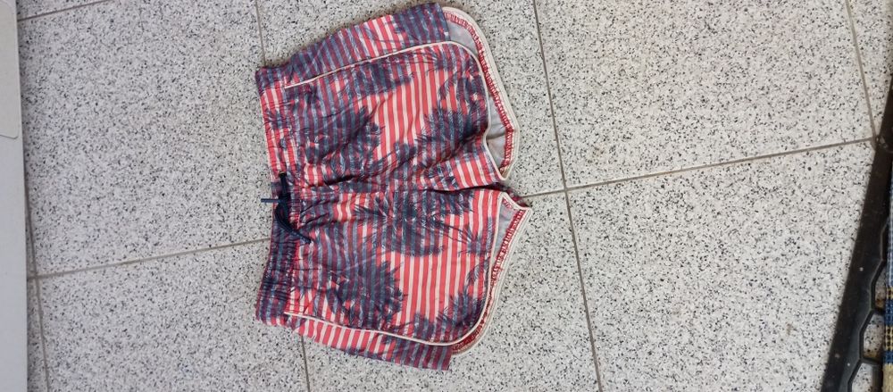 Calções de rapaz 6-7 anos