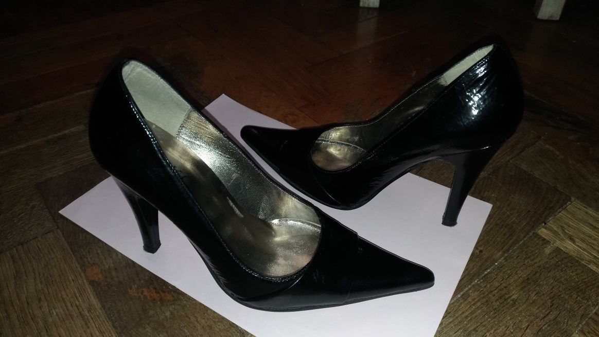 - Buty - Szpilki - Ryłko