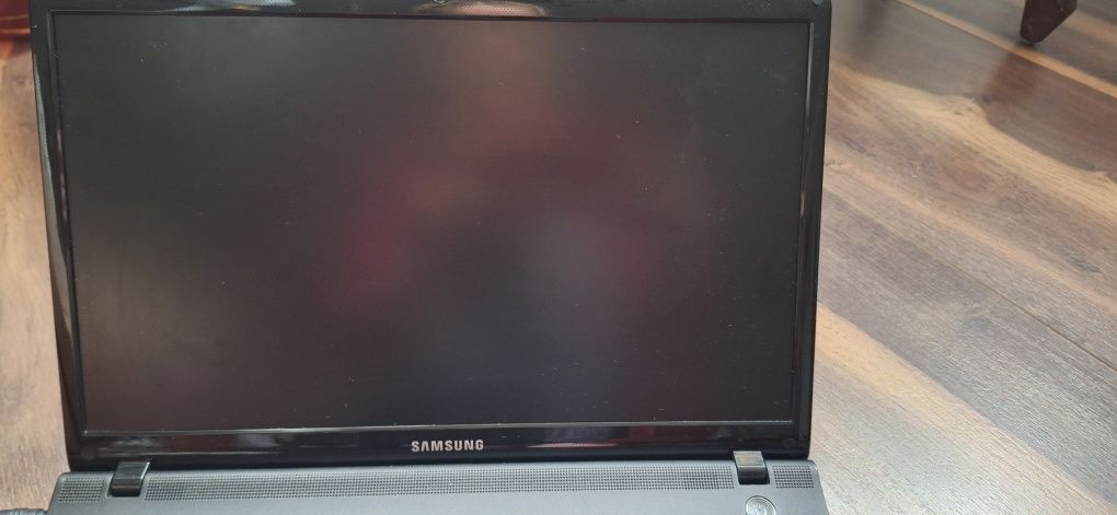 Laptop Samsung.Windows 7