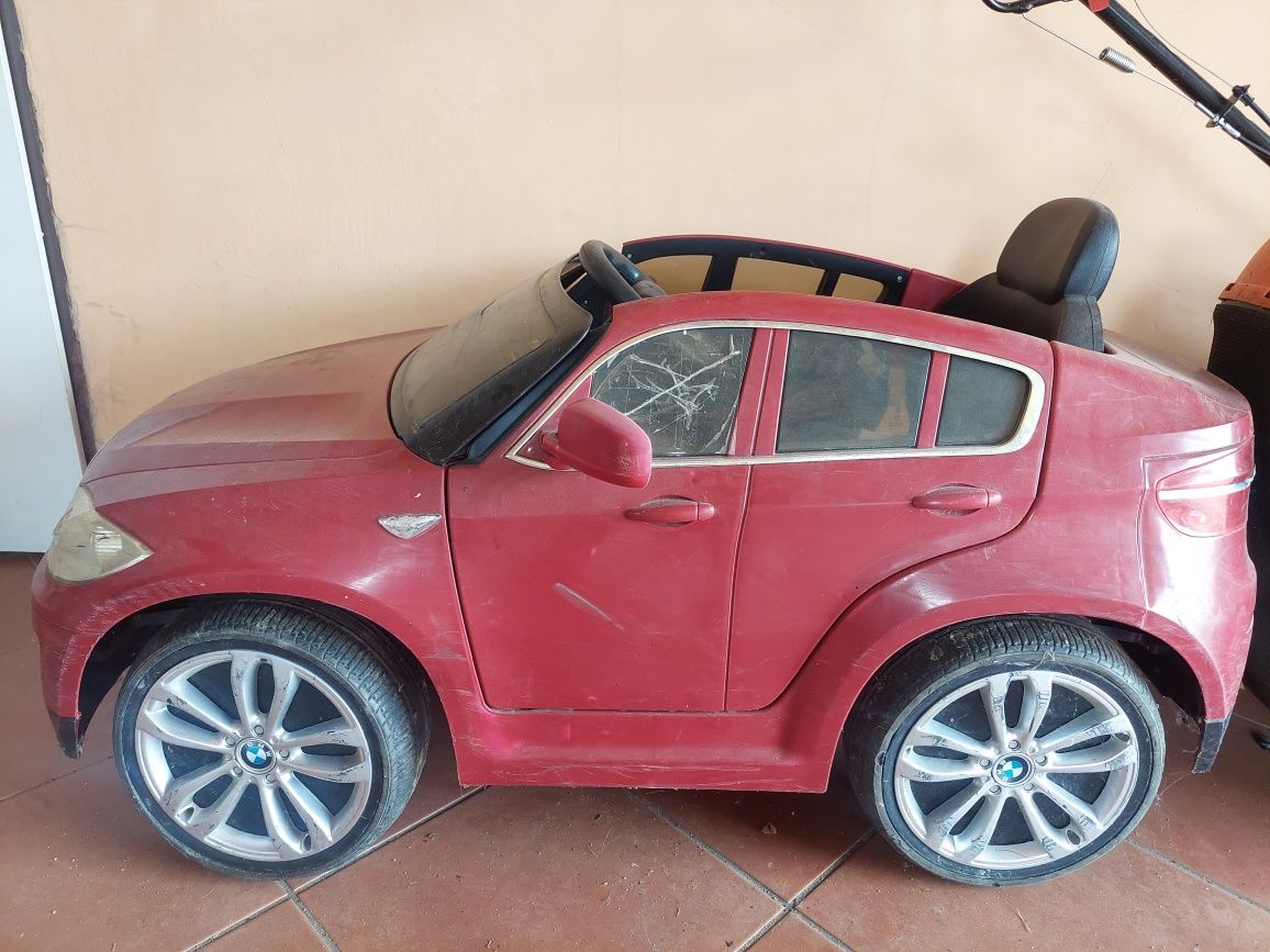 Bmw auto na baterie