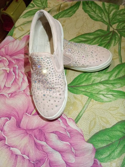 Макасины в стразах , стелька 19см