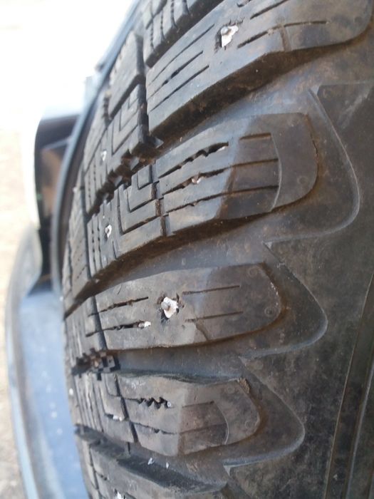 Шины зима GOODYEAR ULTRAGRIP 215/65 R16 99T год 21