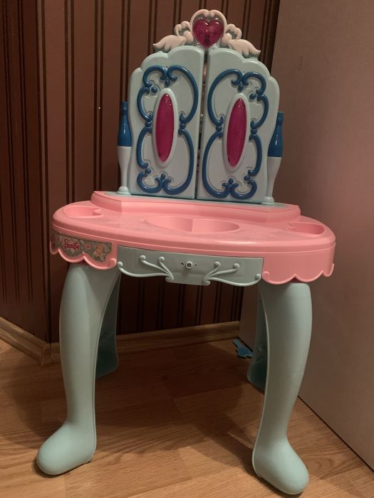 Туалетний столик дитячий