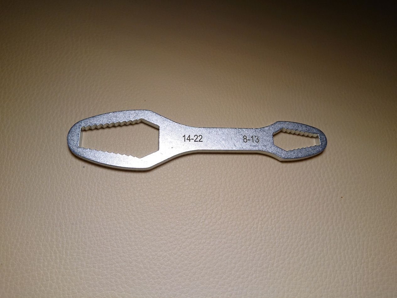 Накидной гаечный ключ 8-22 мм