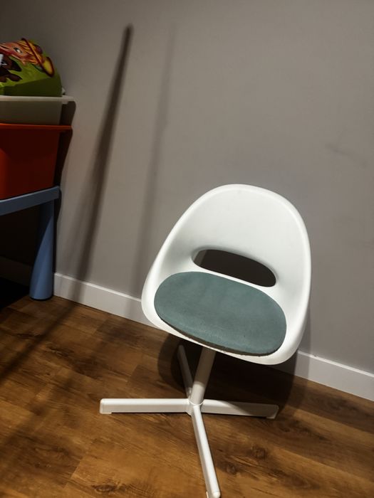 Krzeslo dzieciece obrotowe Ikea Loberget/Sibben