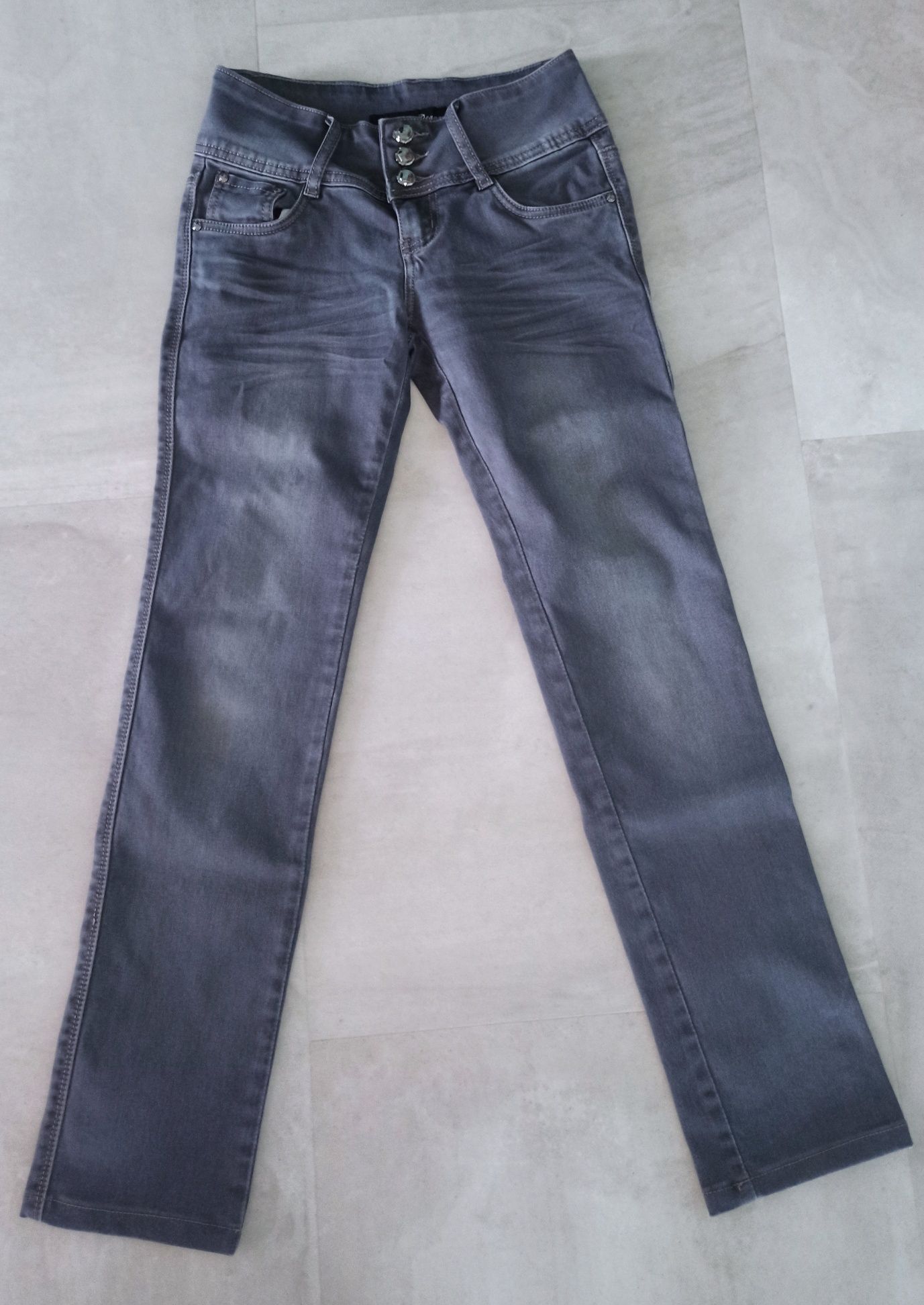 Spodnie jeans 158