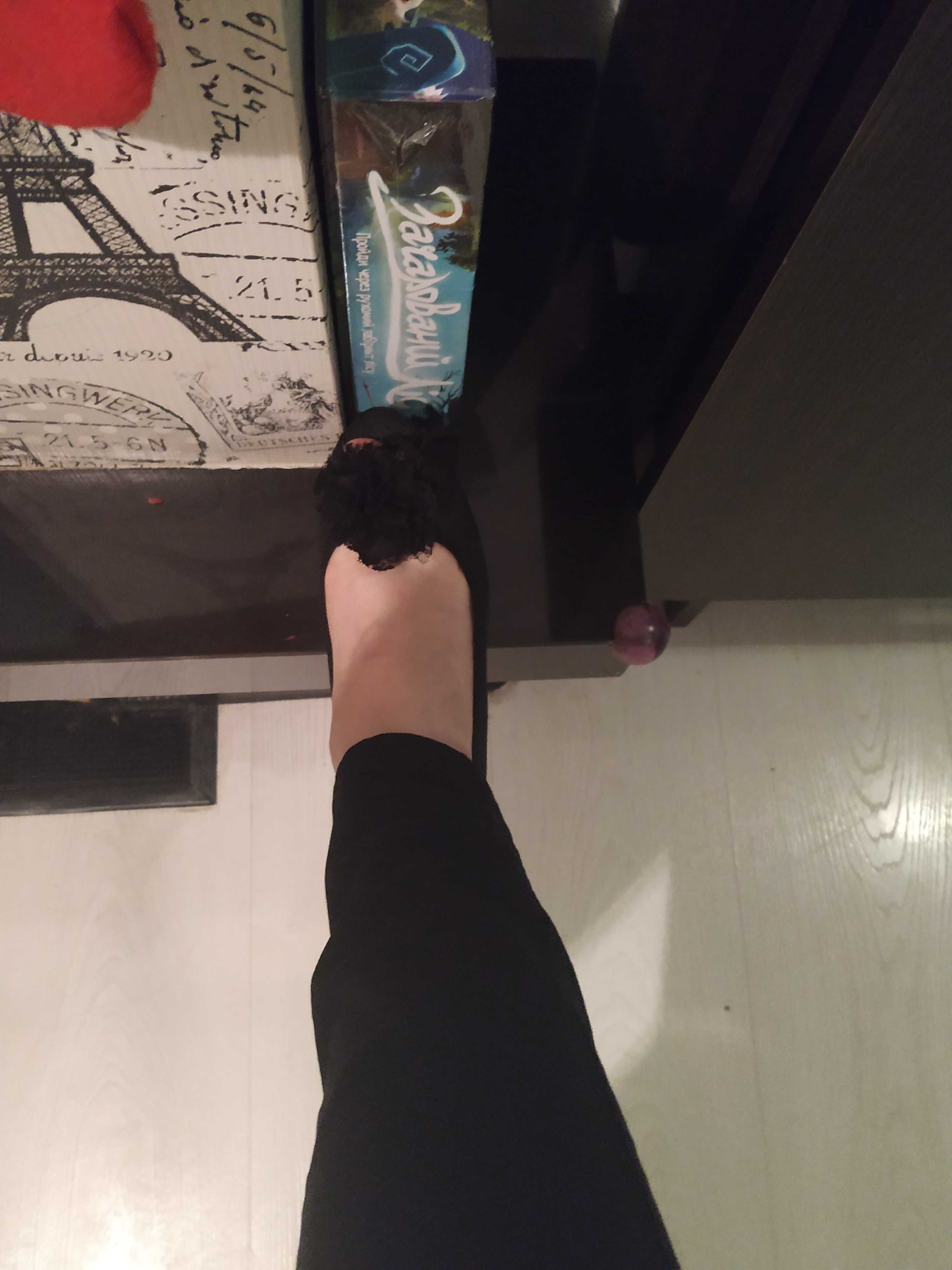 Нарядні чорні жіночі туфлі на каблучку, 39 розмір