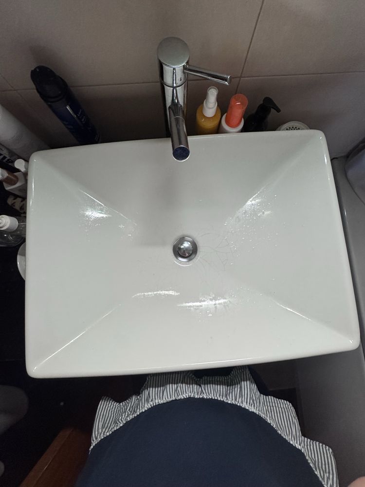 Armário com lavatório completo para wc