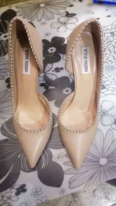 Женские туфли на каблуке