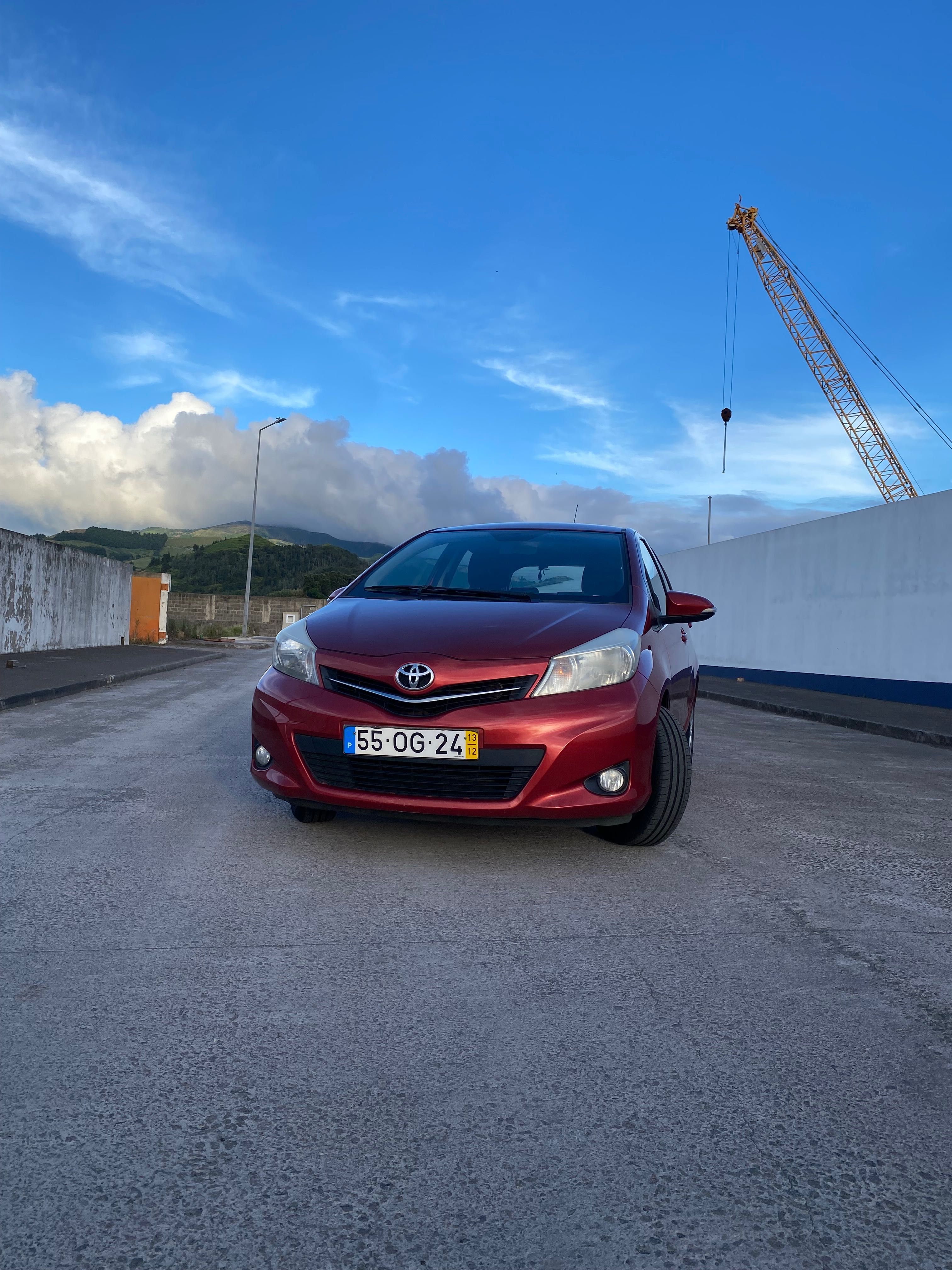 Toyota Yaris 1.0 VVT-i (998cc)  69cv  2013