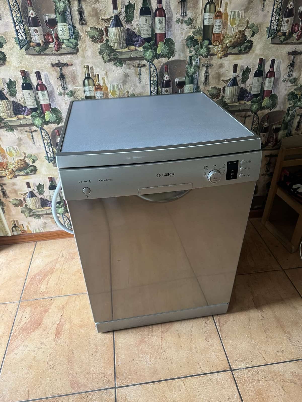 посудомийна машина Bosch SMS25AI02E