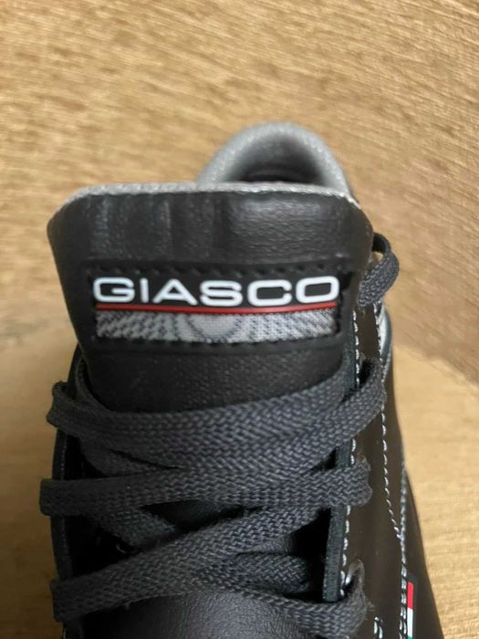 Кросовки чоловічі робочі напівчеревики GIASCO