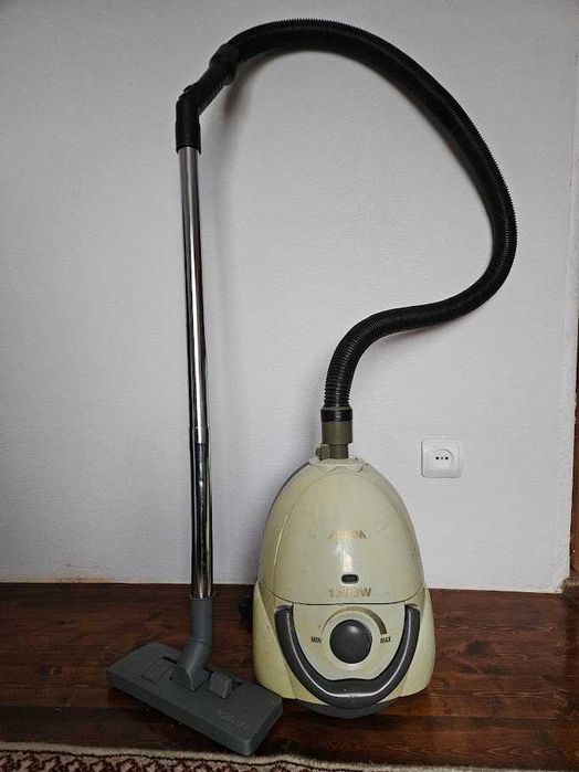 Продам пилосос 1200w