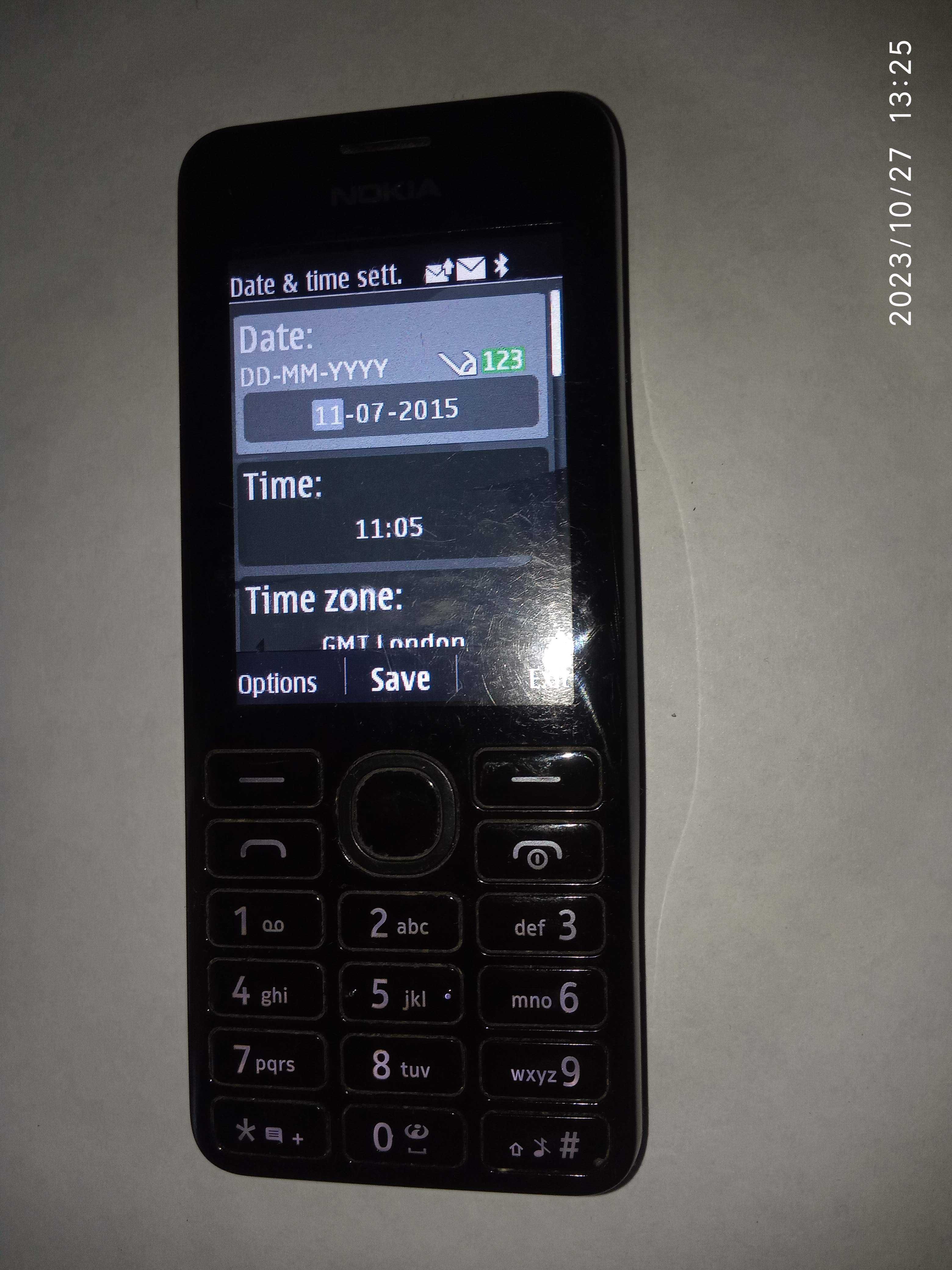 мобильный телефон  Nokia RM-873