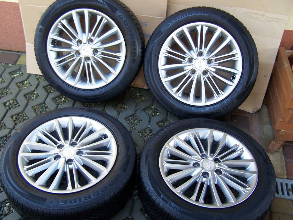 J.Nowe Opony Całoroczne  Alu 17" Czujniki  Tpms  Hyundai KONA