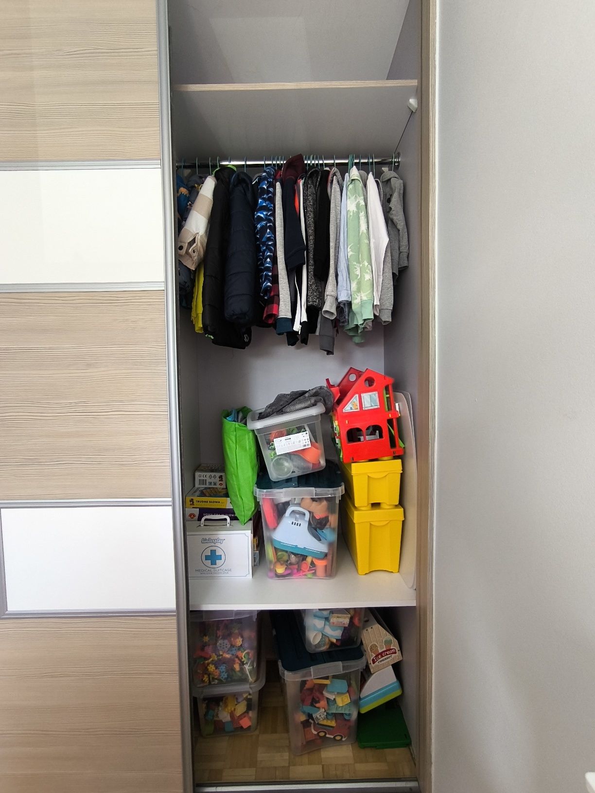 Szafa do zabudowy bardzo pojemna