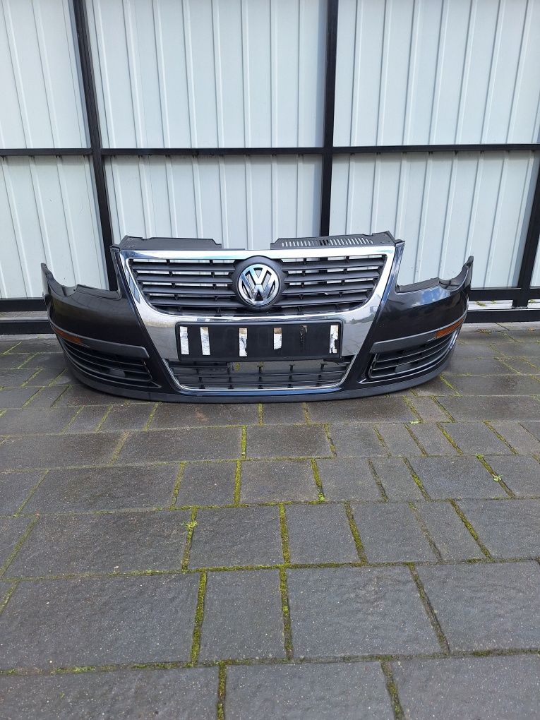 Zderzak przód przedni VW Passat b6 kod lak LC9X rok 05