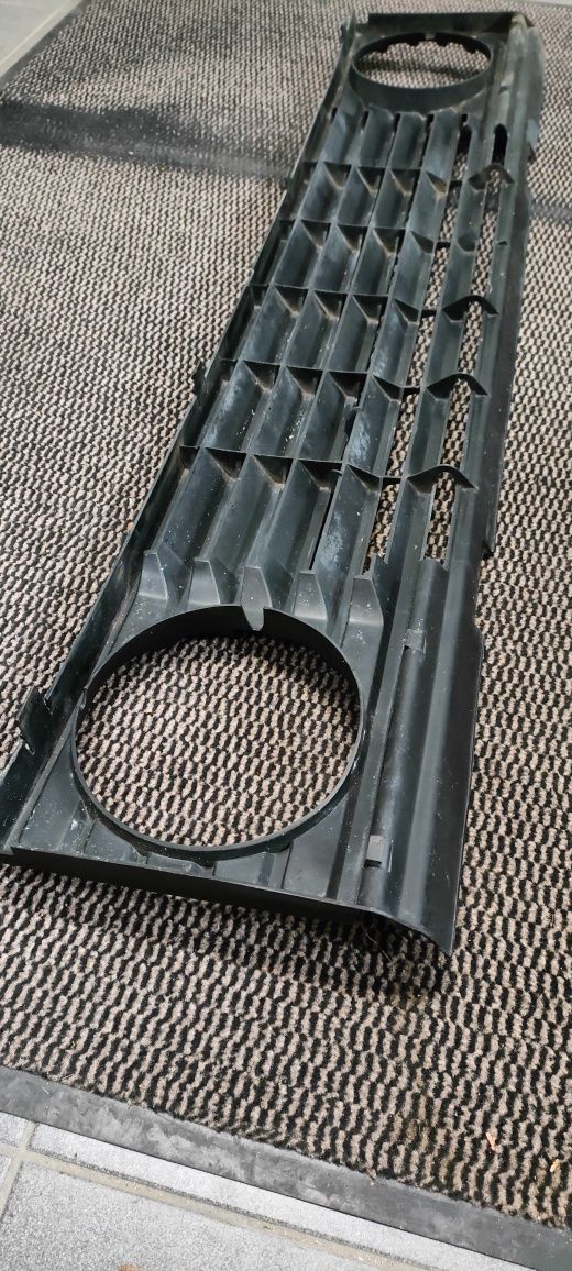 Atrapa Grill Rangę Rover Classic 1988