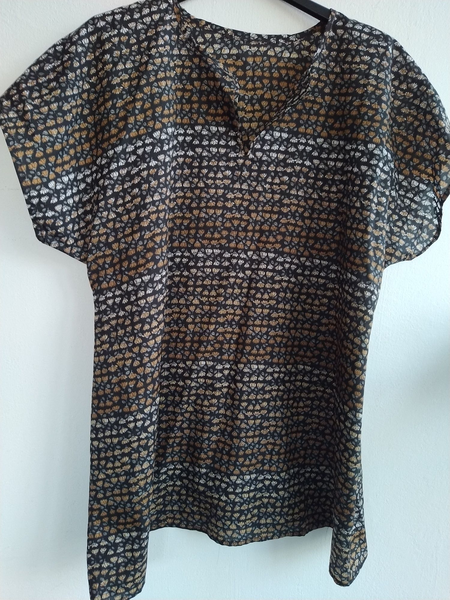 Blusa / Túnica florida, estilo étnico - Tamanho XL / XXL