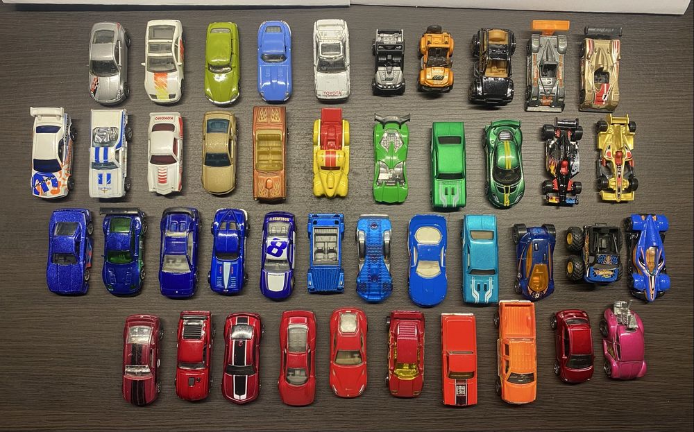 OKAZJA Zestaw 43 Autek Hot Wheels i Matchbox