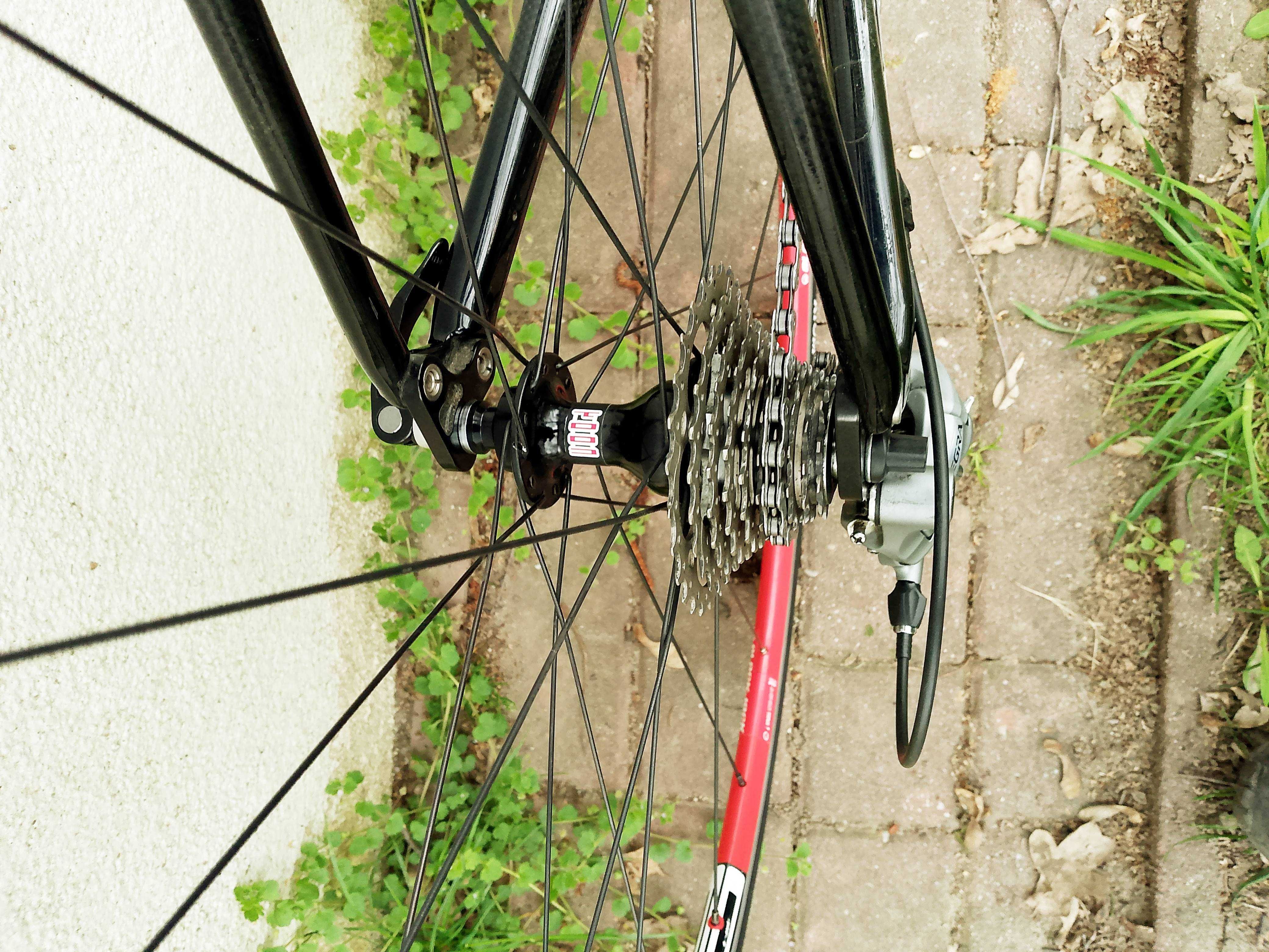 rower szosowy BMW M carbon racer, pełna ultegra, waga7.9kg po serwisie