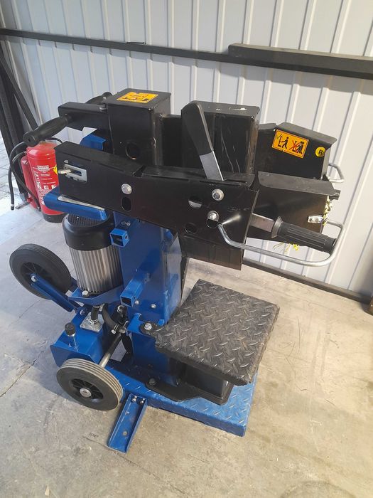 Łuparka do drewna opałowego Scheppach Compact 15 Ton