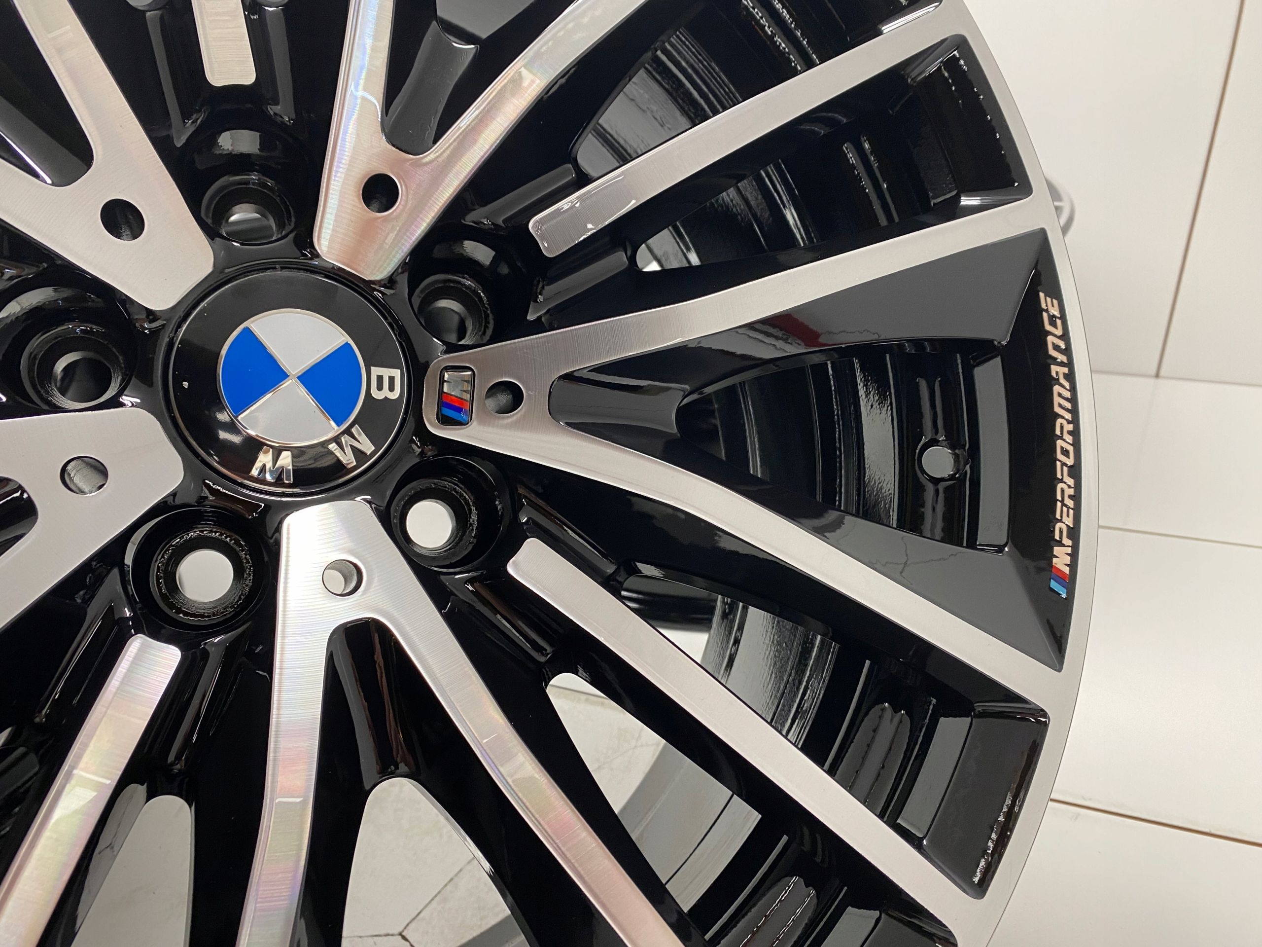Felgi 19 BMW 8.5 ET33 9 ET44 m Pakiet Performance F10 F01