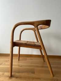 Krzesło drewniane, naturalne z podłokietnik do jadalni