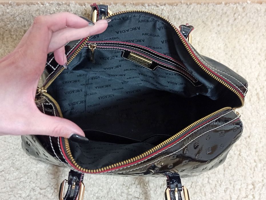Сумка Arcadia женская натуральна шкіра лакова лак жіноча черна кожаная