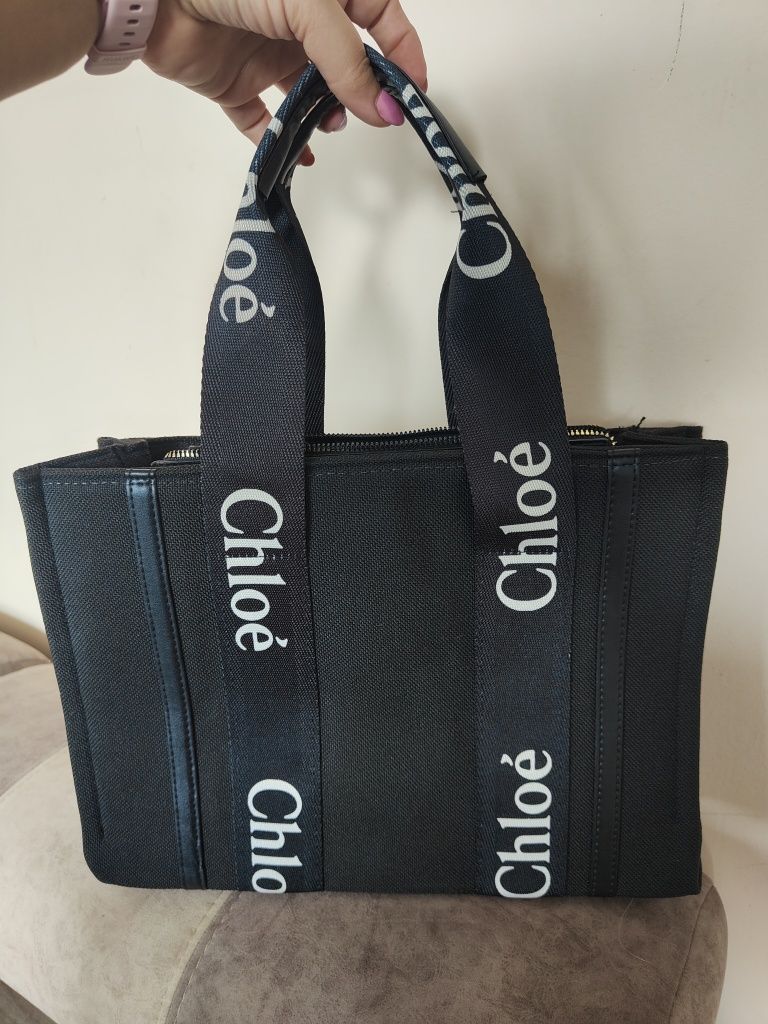 Torebka czarna z napisem Chloe