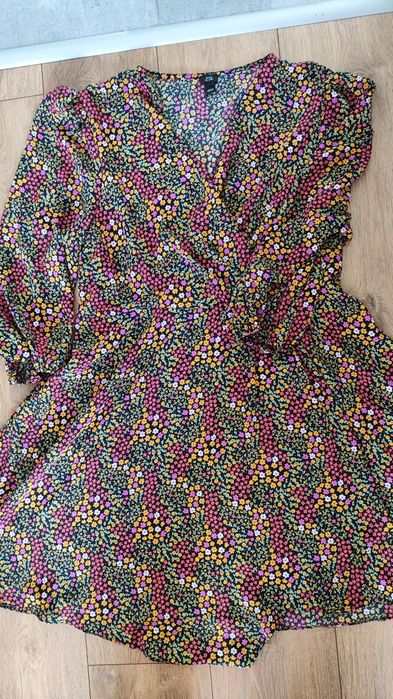 RIVER ISLAND sukienka łączka, bardzo intensywne kolory, na zakladke