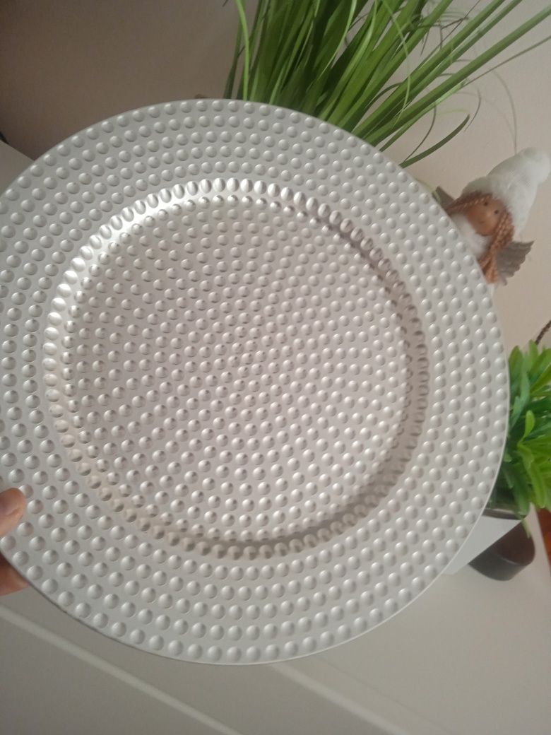 Talerz plastikowy srebrny duży dekoracyjny średnica 32cm