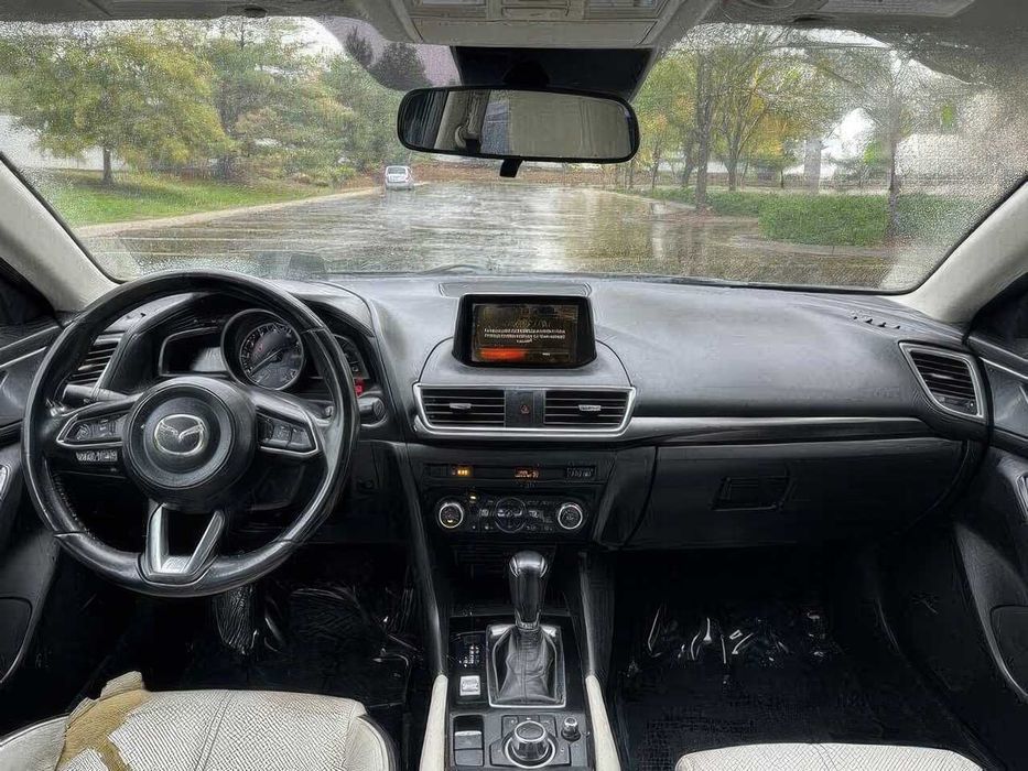 Mazda 3 Grand Touring      2017