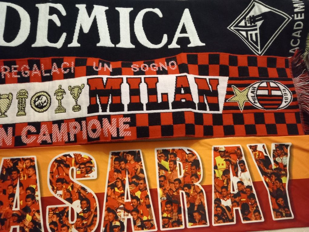 Cachecóis/Bandeiras