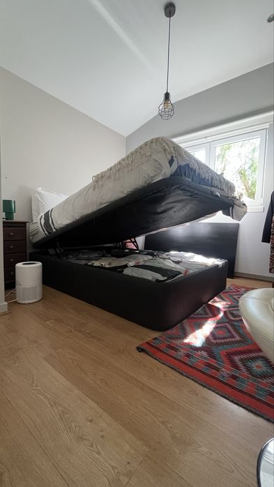 Colchao + Sommier com arrumacao