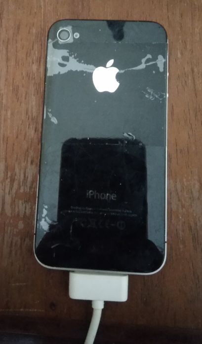 Iphone 4 (Original Apple)